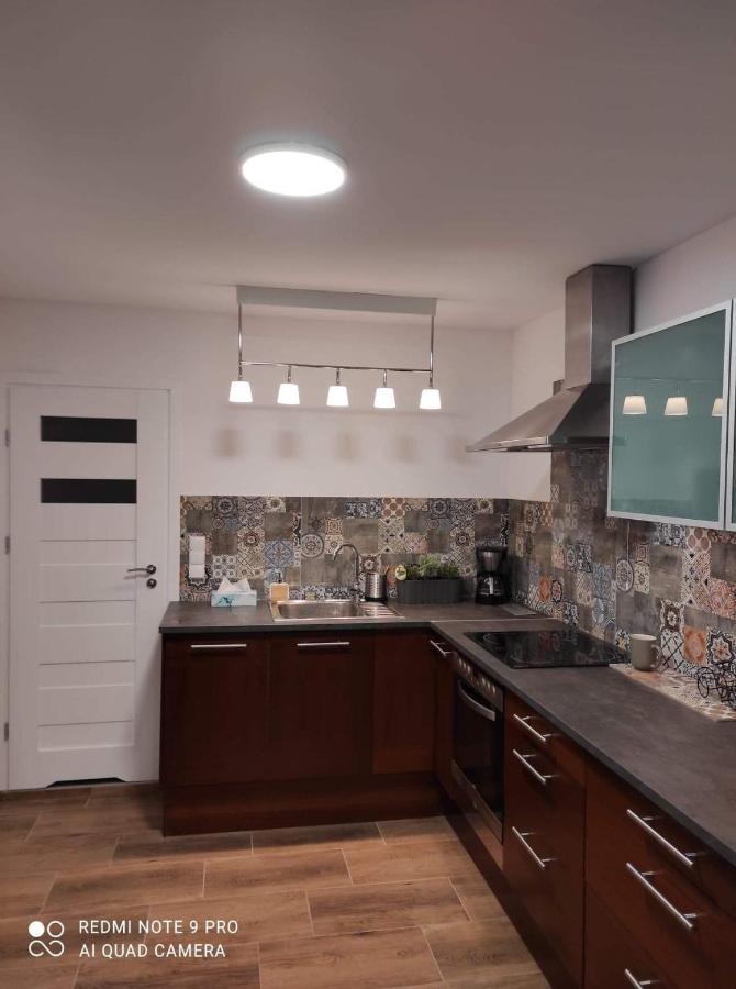 Łomianki Urocze Studia W Lomiankach, 1- Z Sauna I Tarasem, 2- Z Kominkiem, 3- Ekonomiczne, 7Km Metro Mlociny Warszawa מראה חיצוני תמונה