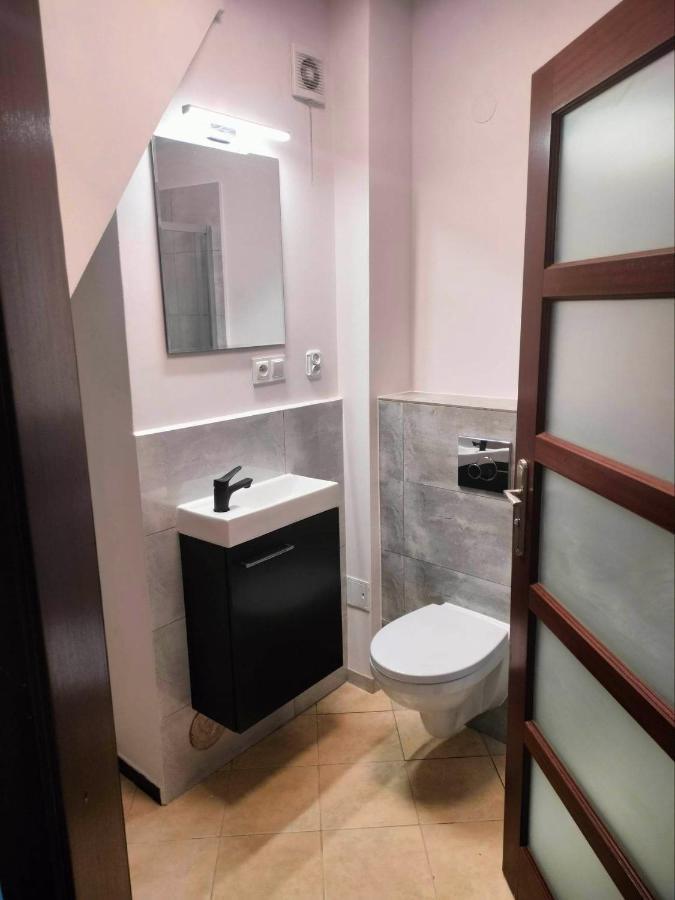 Łomianki Urocze Studia W Lomiankach, 1- Z Sauna I Tarasem, 2- Z Kominkiem, 3- Ekonomiczne, 7Km Metro Mlociny Warszawa מראה חיצוני תמונה