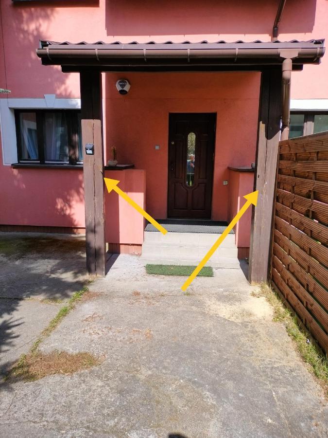 Łomianki Urocze Studia W Lomiankach, 1- Z Sauna I Tarasem, 2- Z Kominkiem, 3- Ekonomiczne, 7Km Metro Mlociny Warszawa מראה חיצוני תמונה