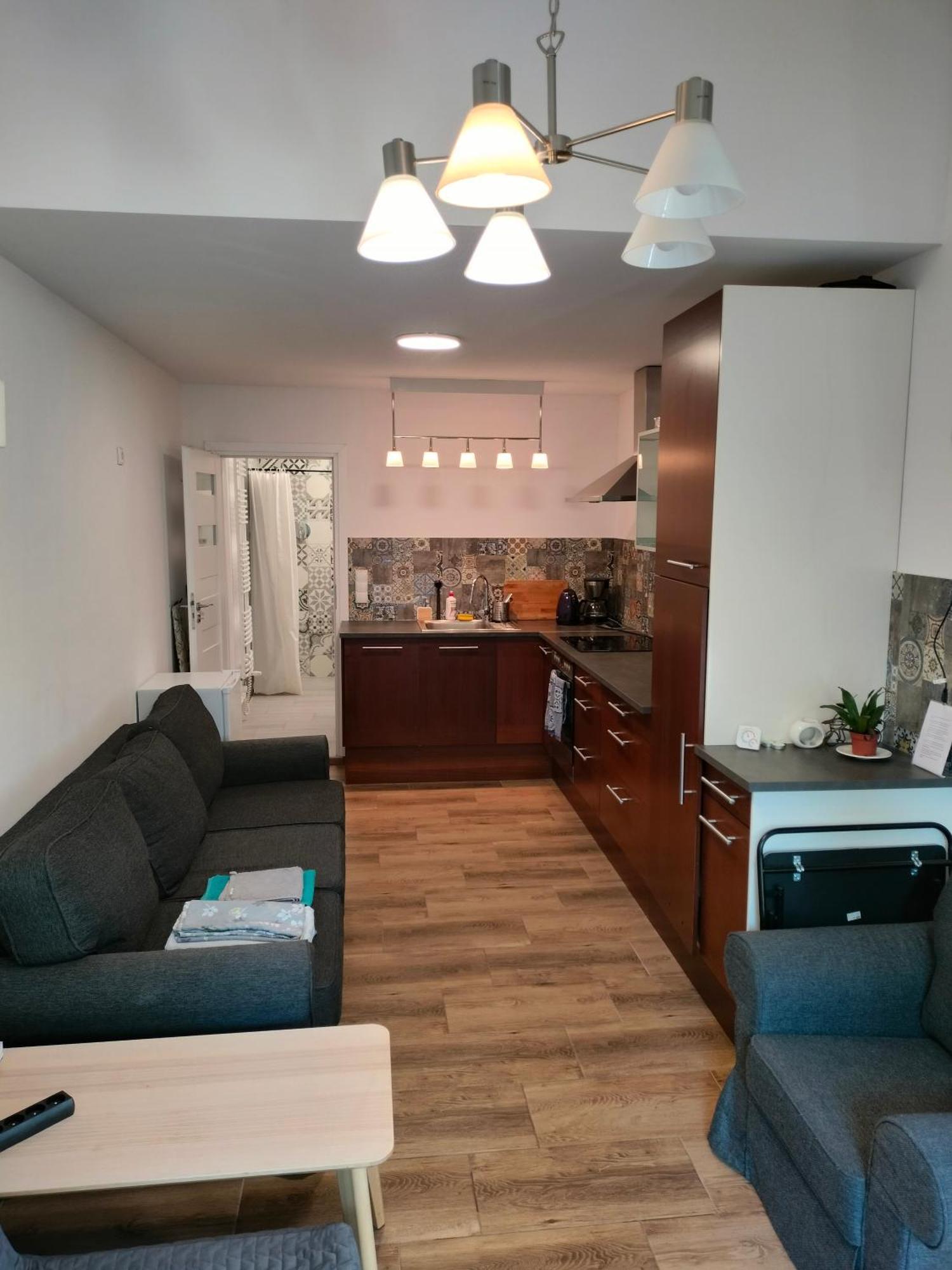 Łomianki Urocze Studia W Lomiankach, 1- Z Sauna I Tarasem, 2- Z Kominkiem, 3- Ekonomiczne, 7Km Metro Mlociny Warszawa מראה חיצוני תמונה