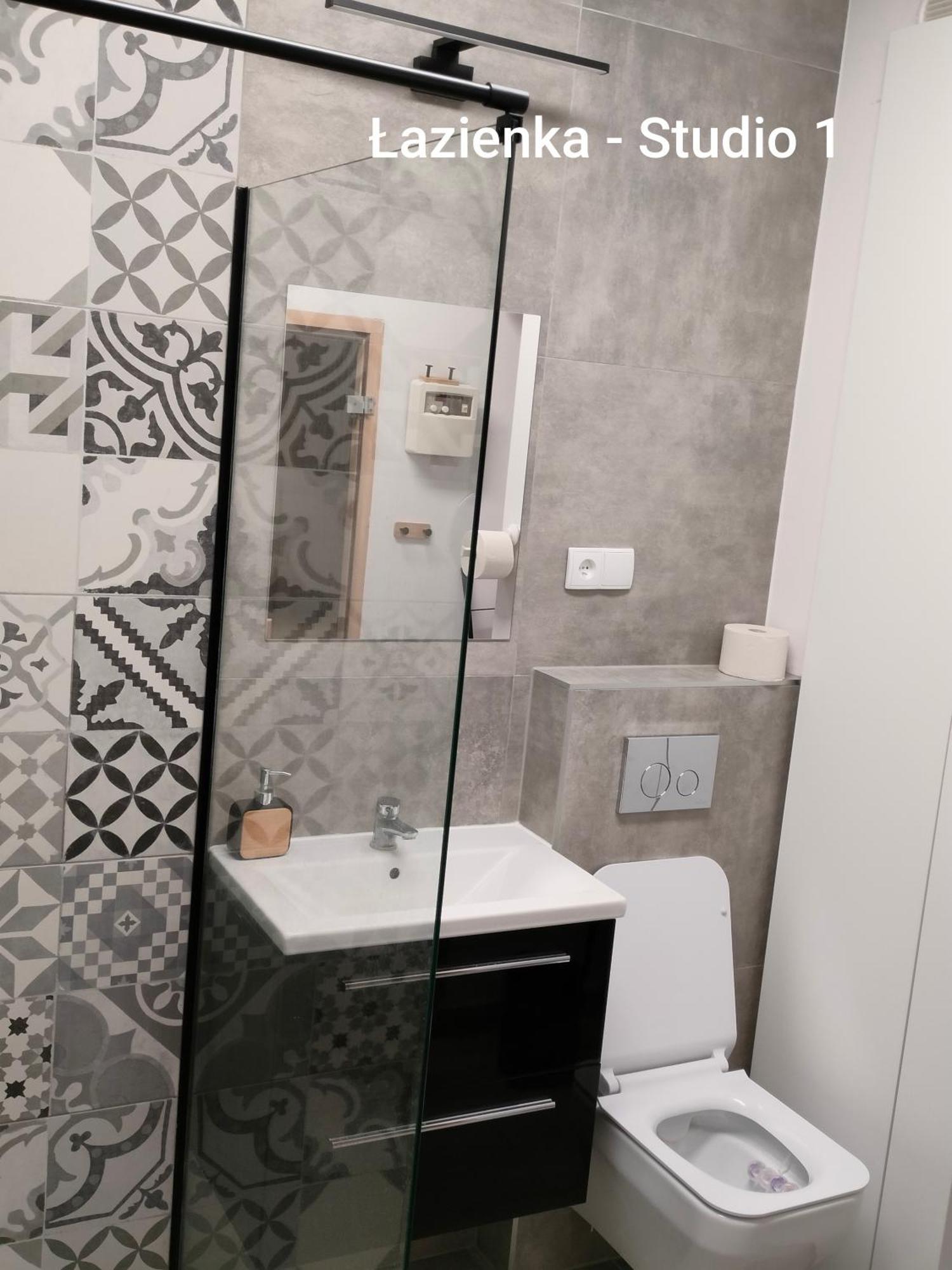 Łomianki Urocze Studia W Lomiankach, 1- Z Sauna I Tarasem, 2- Z Kominkiem, 3- Ekonomiczne, 7Km Metro Mlociny Warszawa מראה חיצוני תמונה